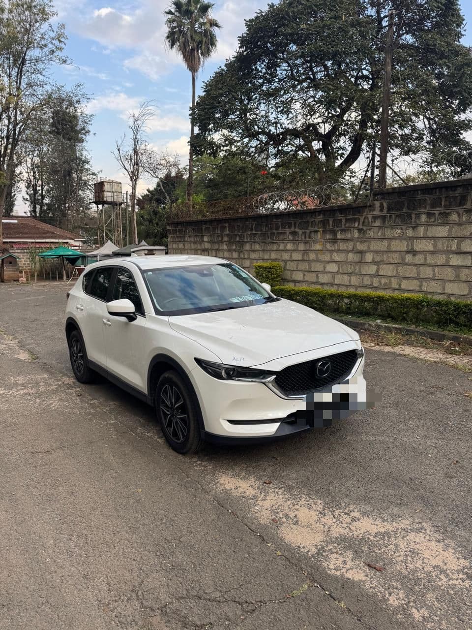 Premium vehicle from the Kimbugi Luxe fleet